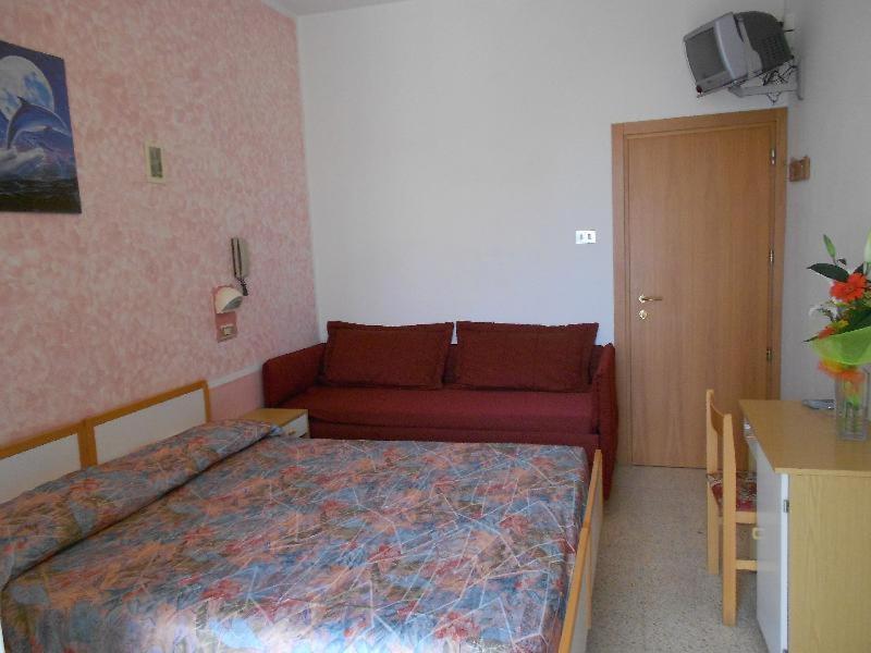 Hotel Vevey Ρίμινι Δωμάτιο φωτογραφία